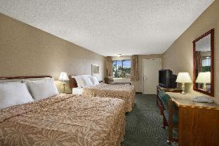 Days Inn By Wyndham Auburn Room photo